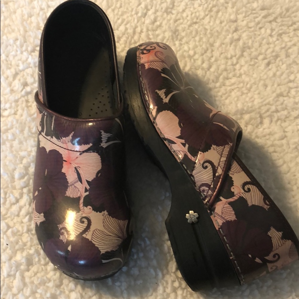 Sanita medical clogs 40 euro 9 1/2 US